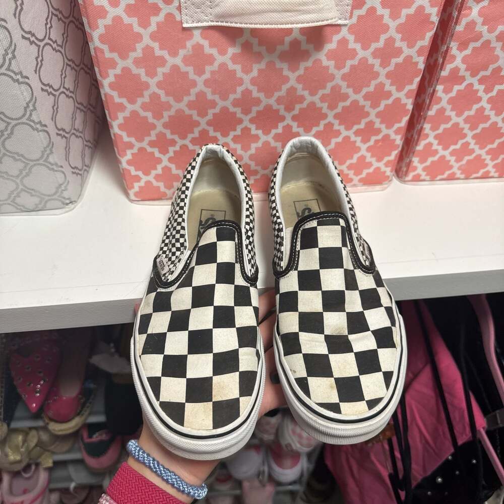 Old skool checkered vans size 9.5 women’s double checkered